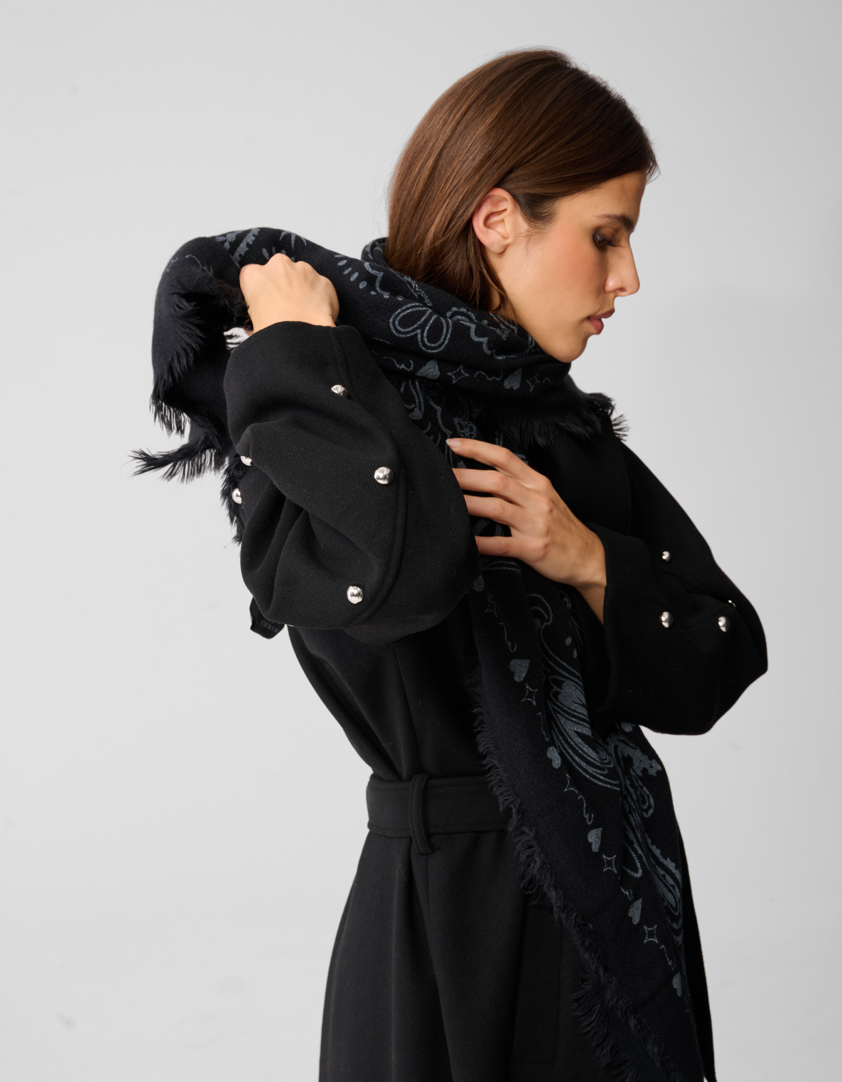 Quadratischer Schal mit Paisleymuster in Schwarz SHOEBY ACCESSOIRES