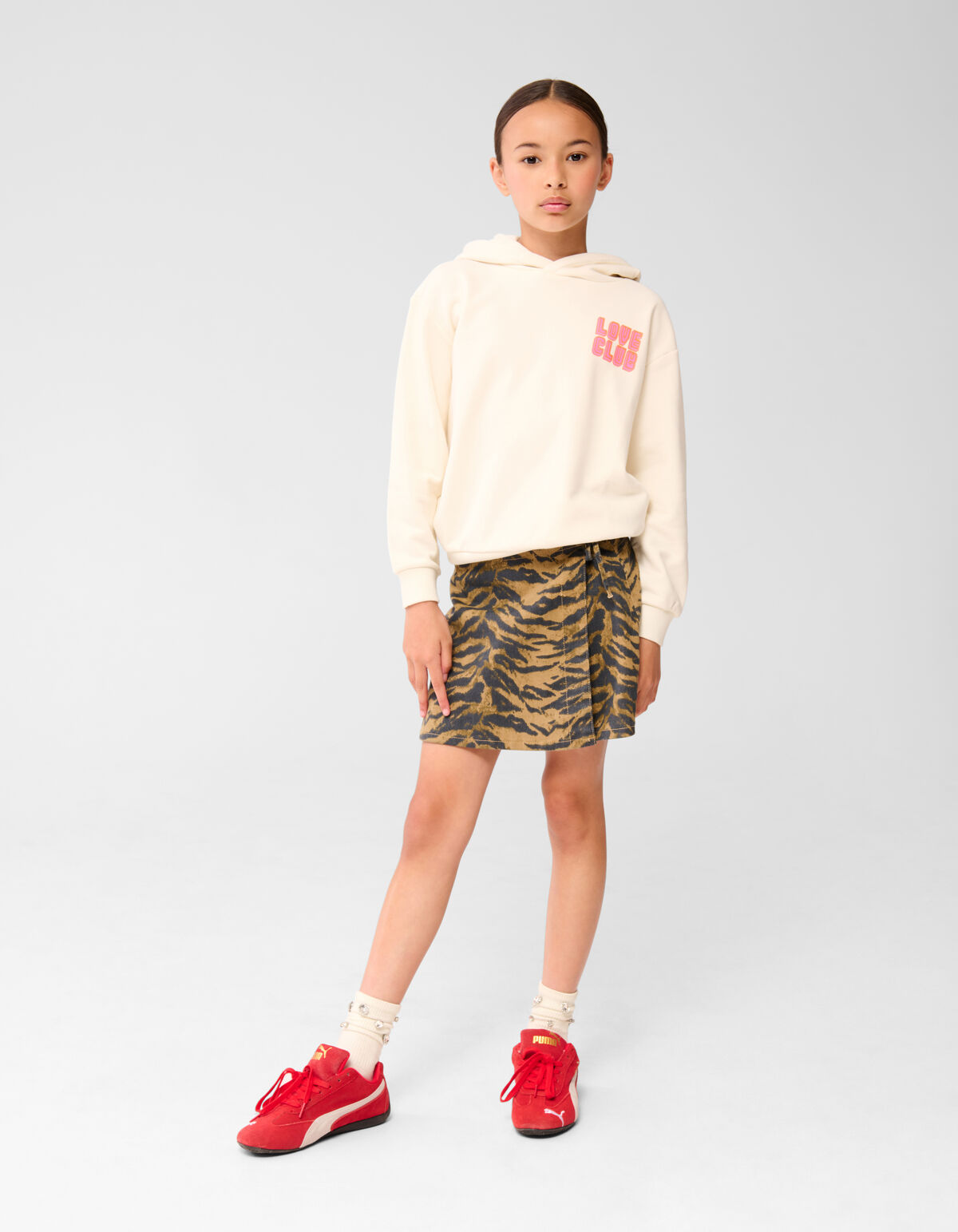 Love Club Kunstwerk Hoodie Off White SHOEBY GIRLS