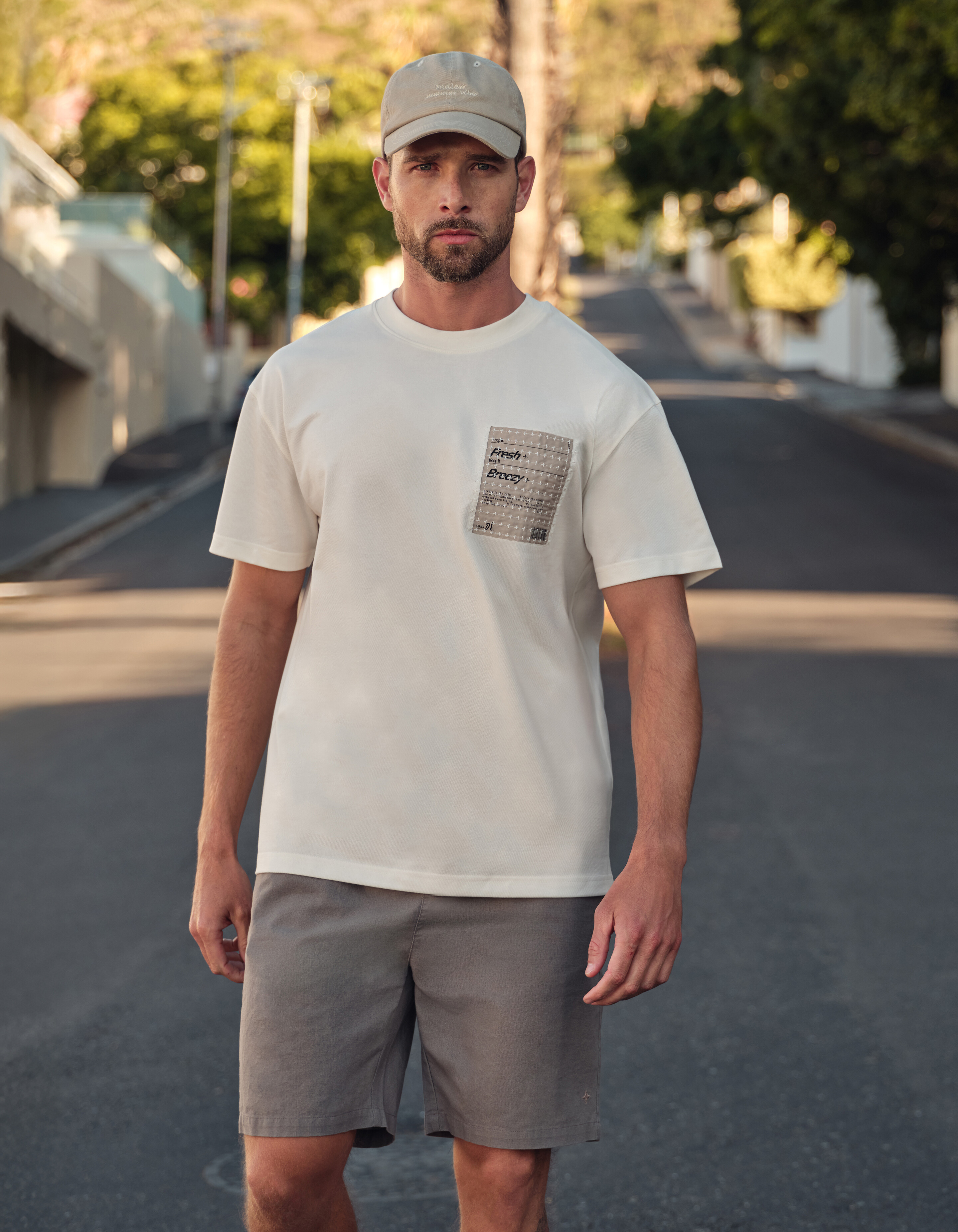 Genähtes Kunstwerk T-shirt Gebroken Wit SHOEBY MEN
