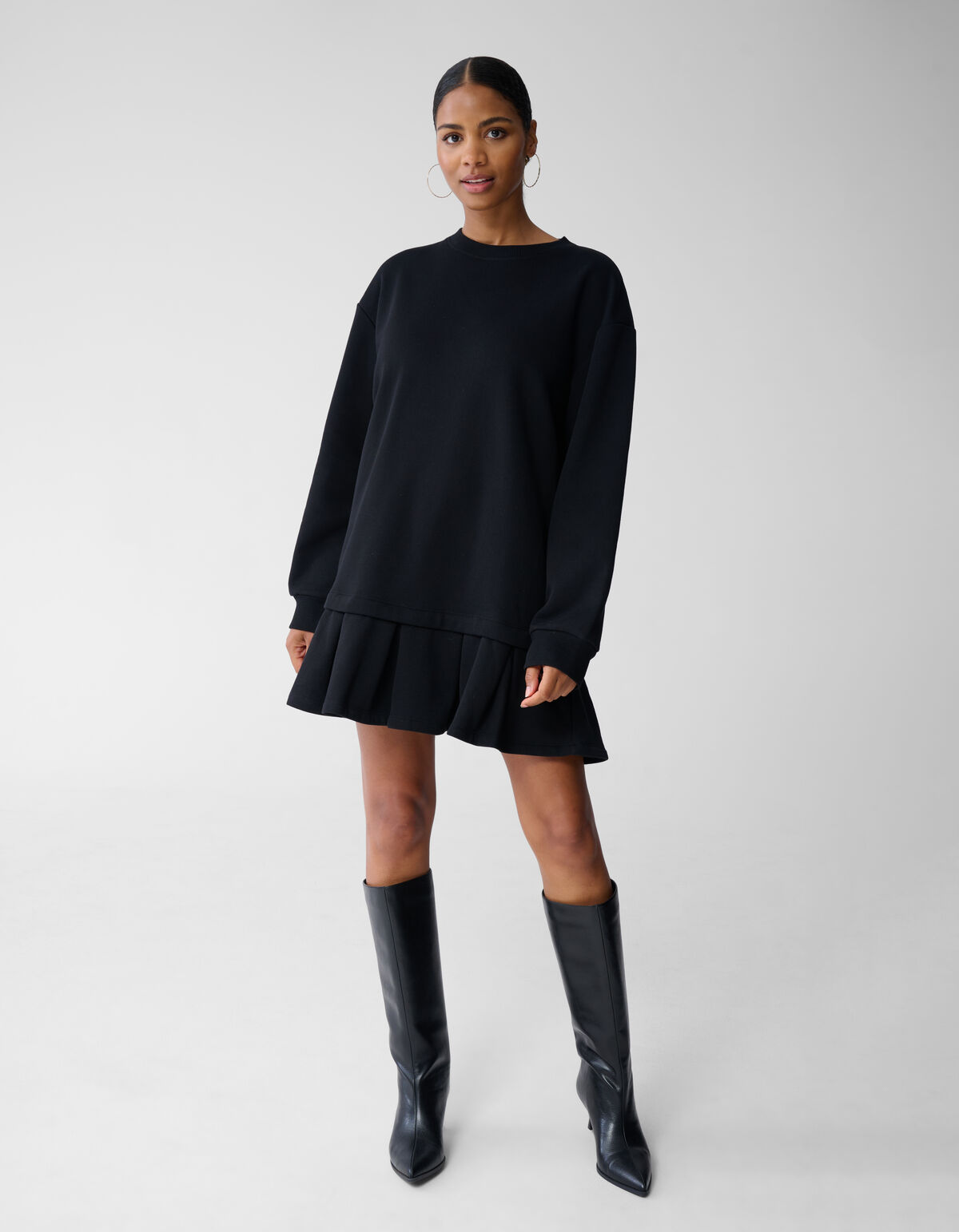Oversized Sweatshirt-Kleid mit R&uuml;schen Schwarz SHOEBY WOMEN