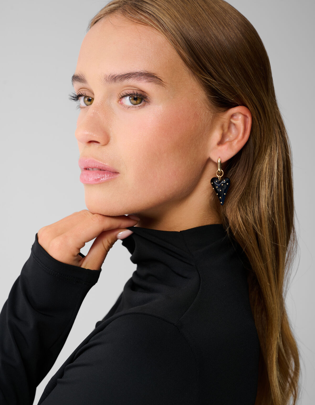 Gepunktete Herz-Ohrringe Dunkelblau SHOEBY ACCESSOIRES