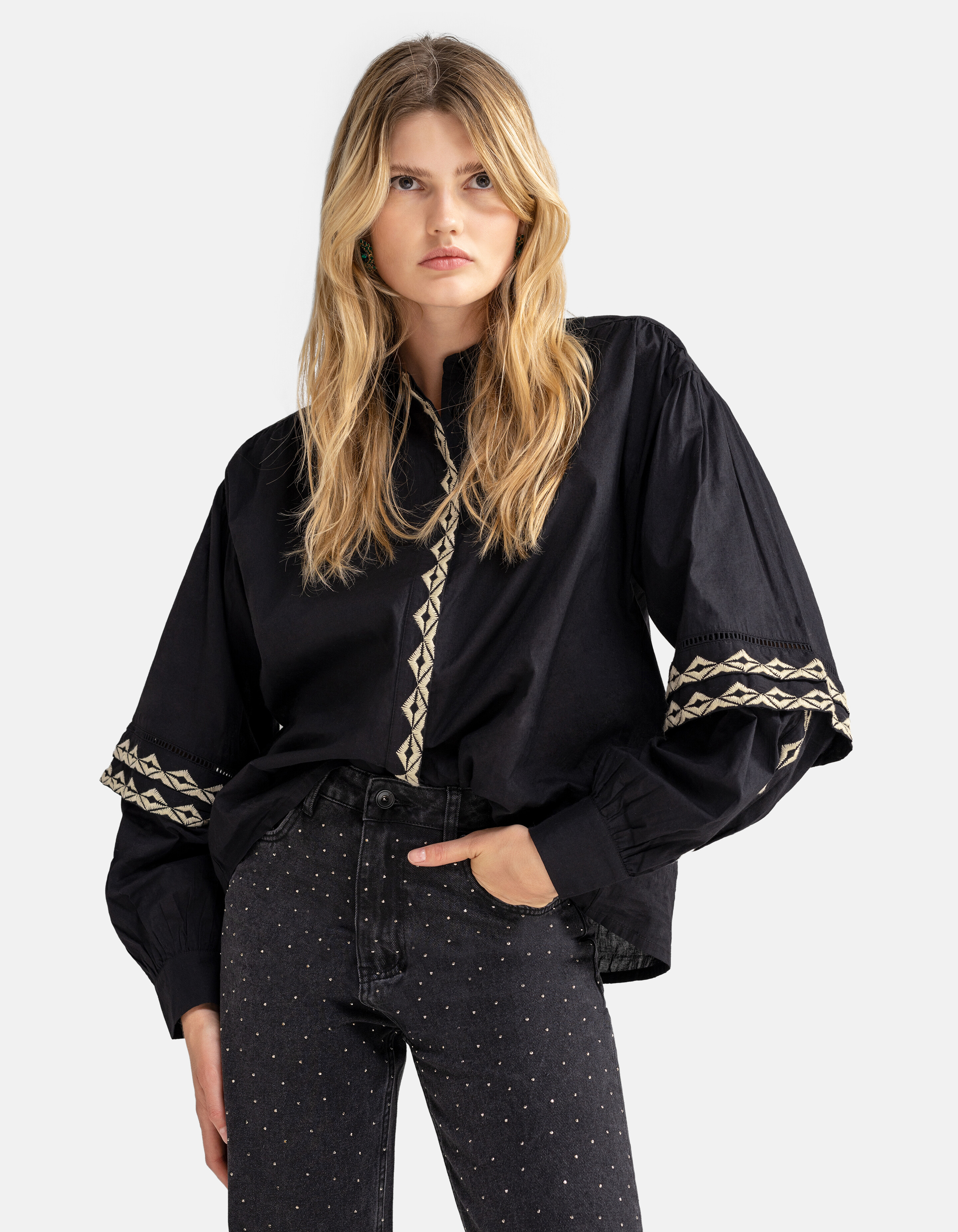 Bluse mit Stickerei Schwarz SHOEBY WOMEN