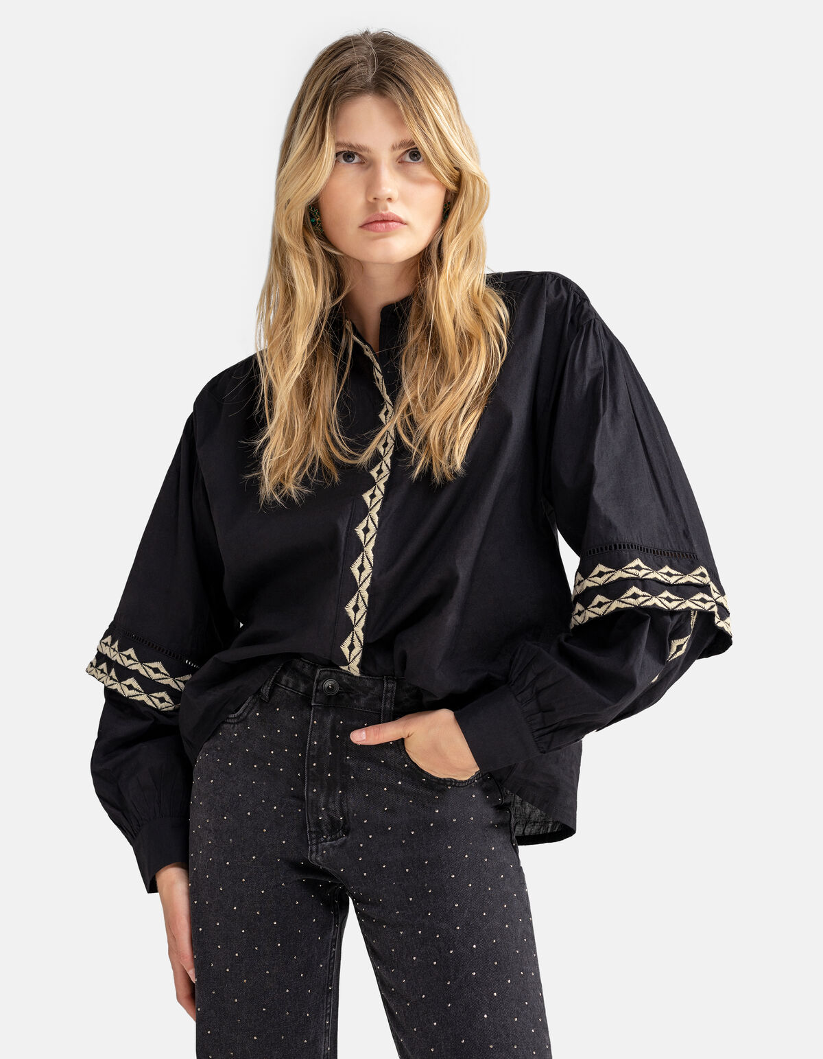 Bluse mit Stickerei Schwarz SHOEBY WOMEN