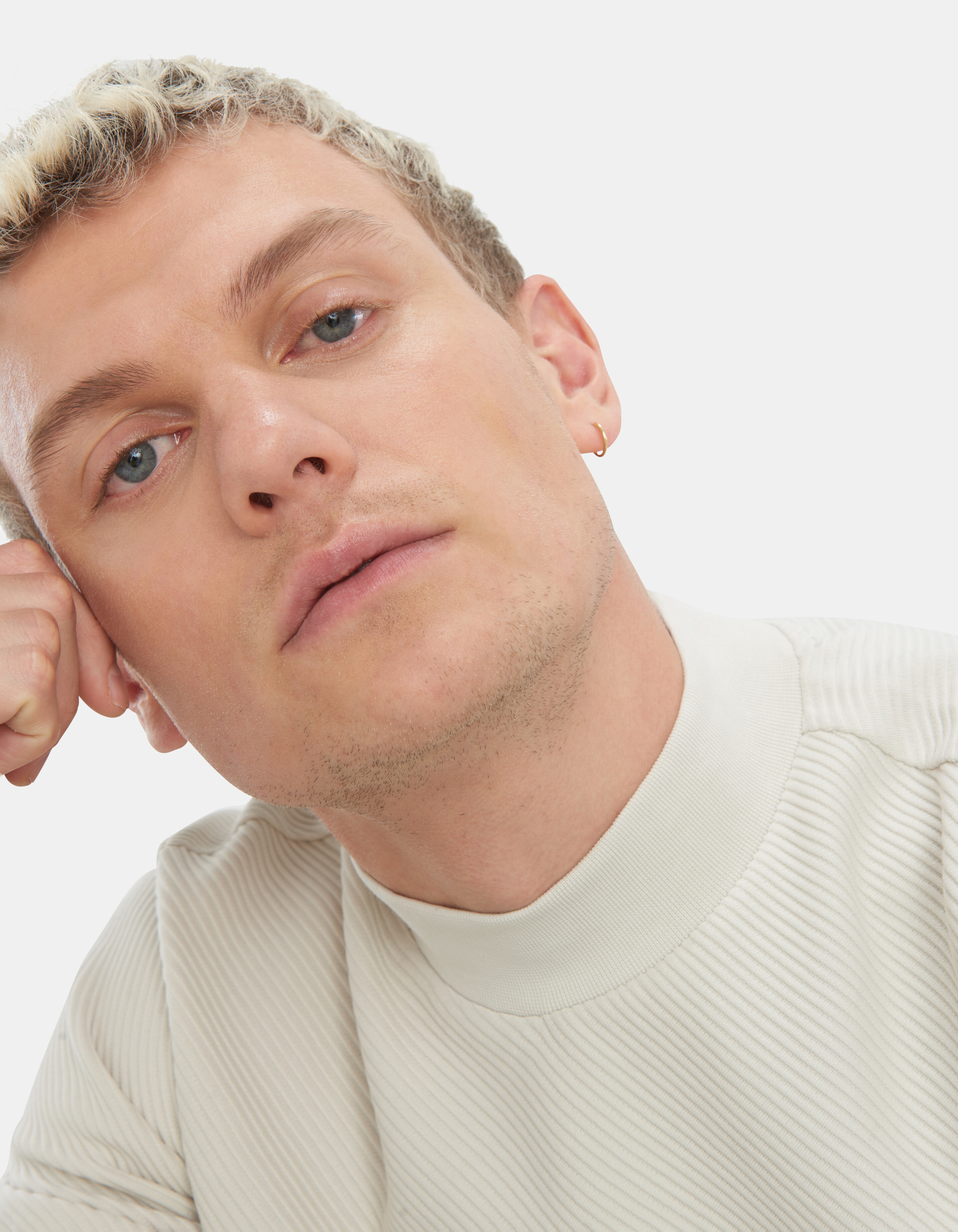 Diagonaler Pullover REFILL