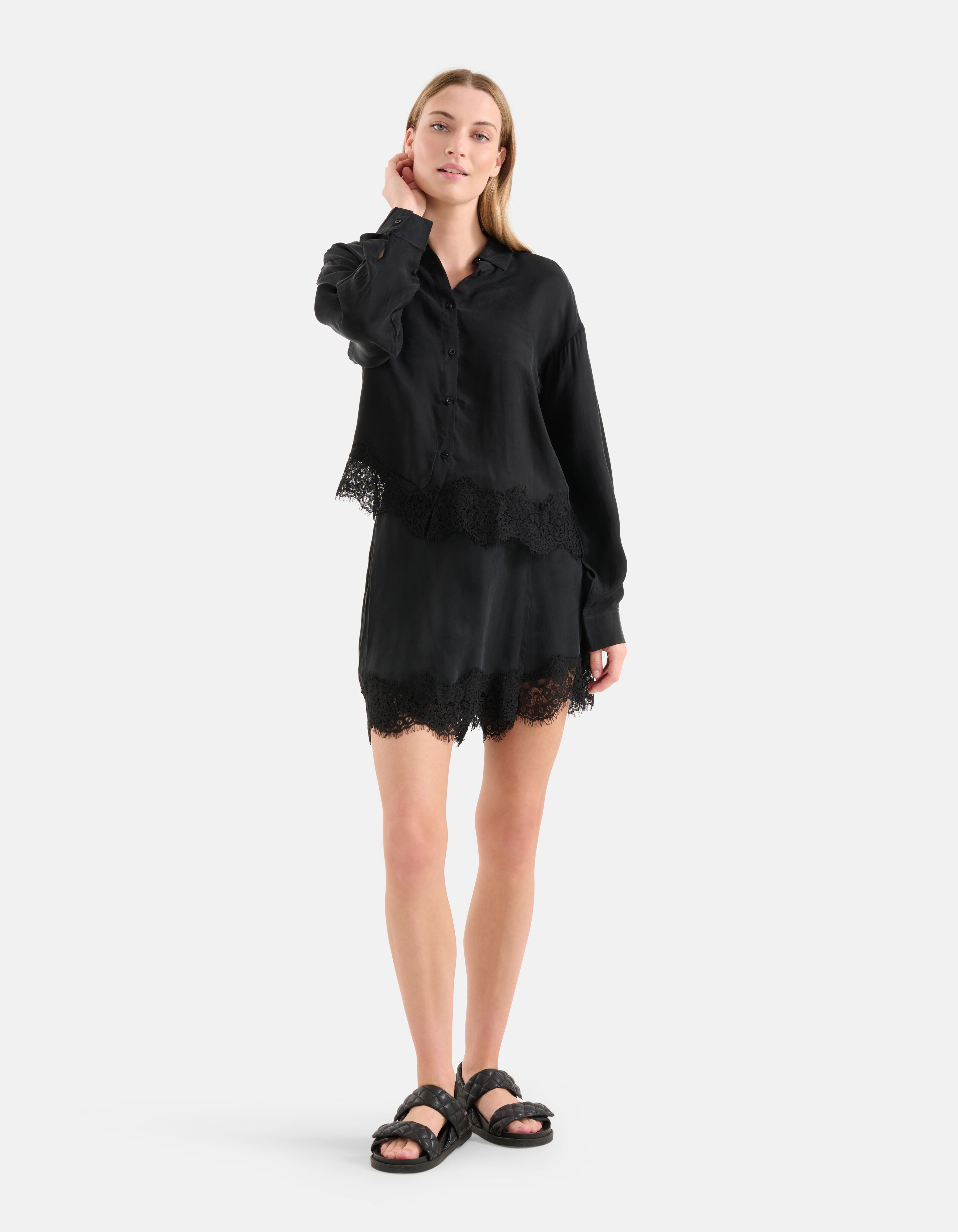 Cupro Cropped Bluse Schwarz SHOEBY WOMEN