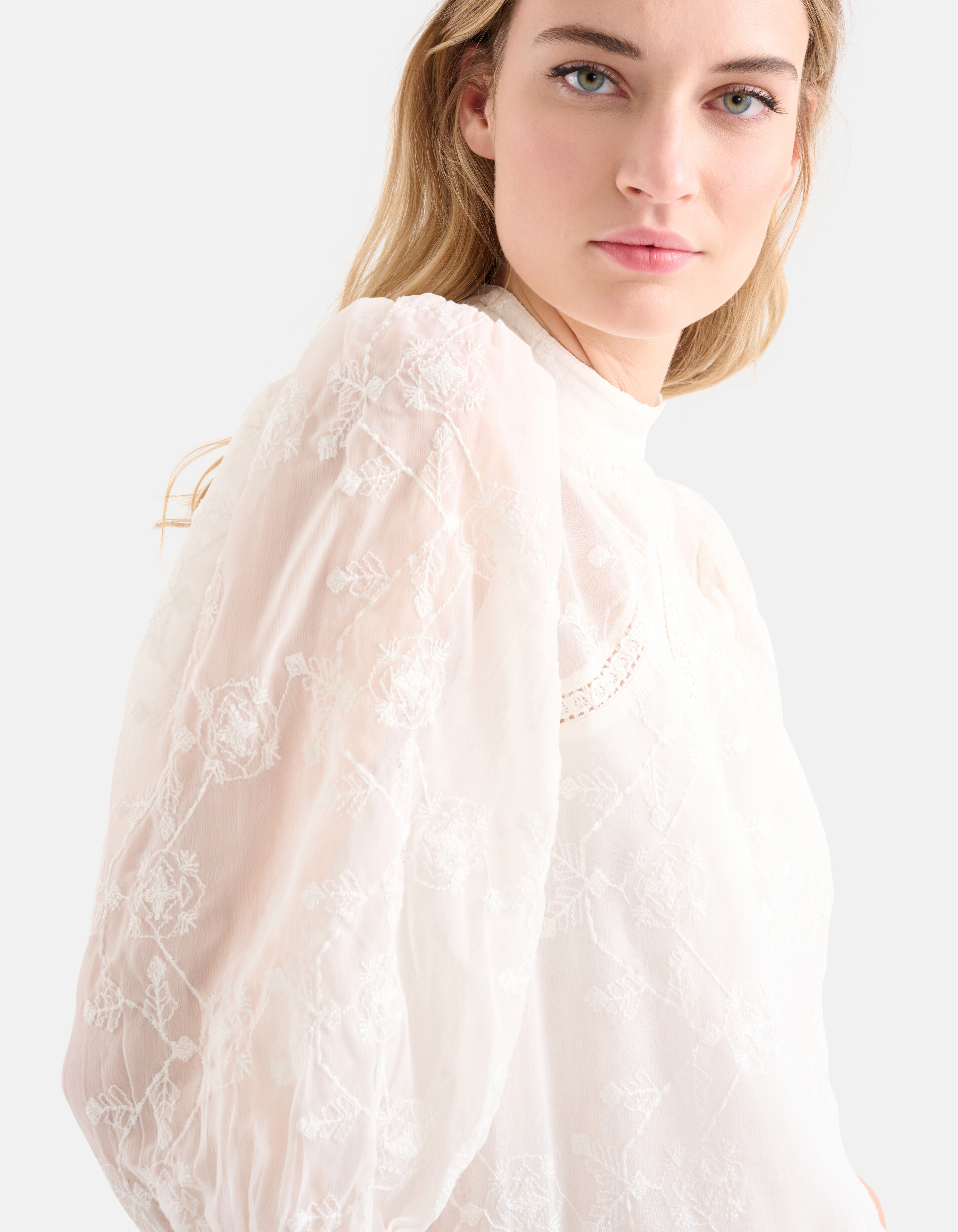Besticktes Tape-Top Off White SHOEBY WOMEN
