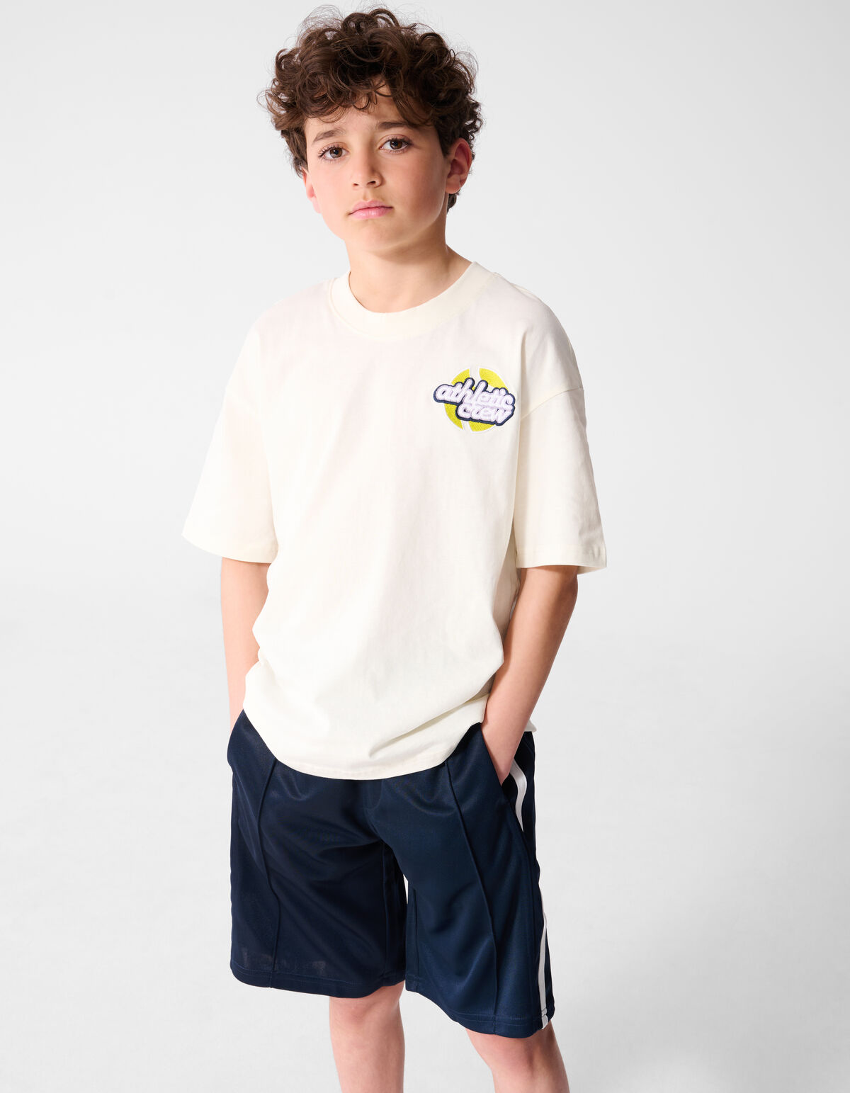 Athletic Artwork T-Shirt Gebrochen Wei&szlig; SHOEBY BOYS