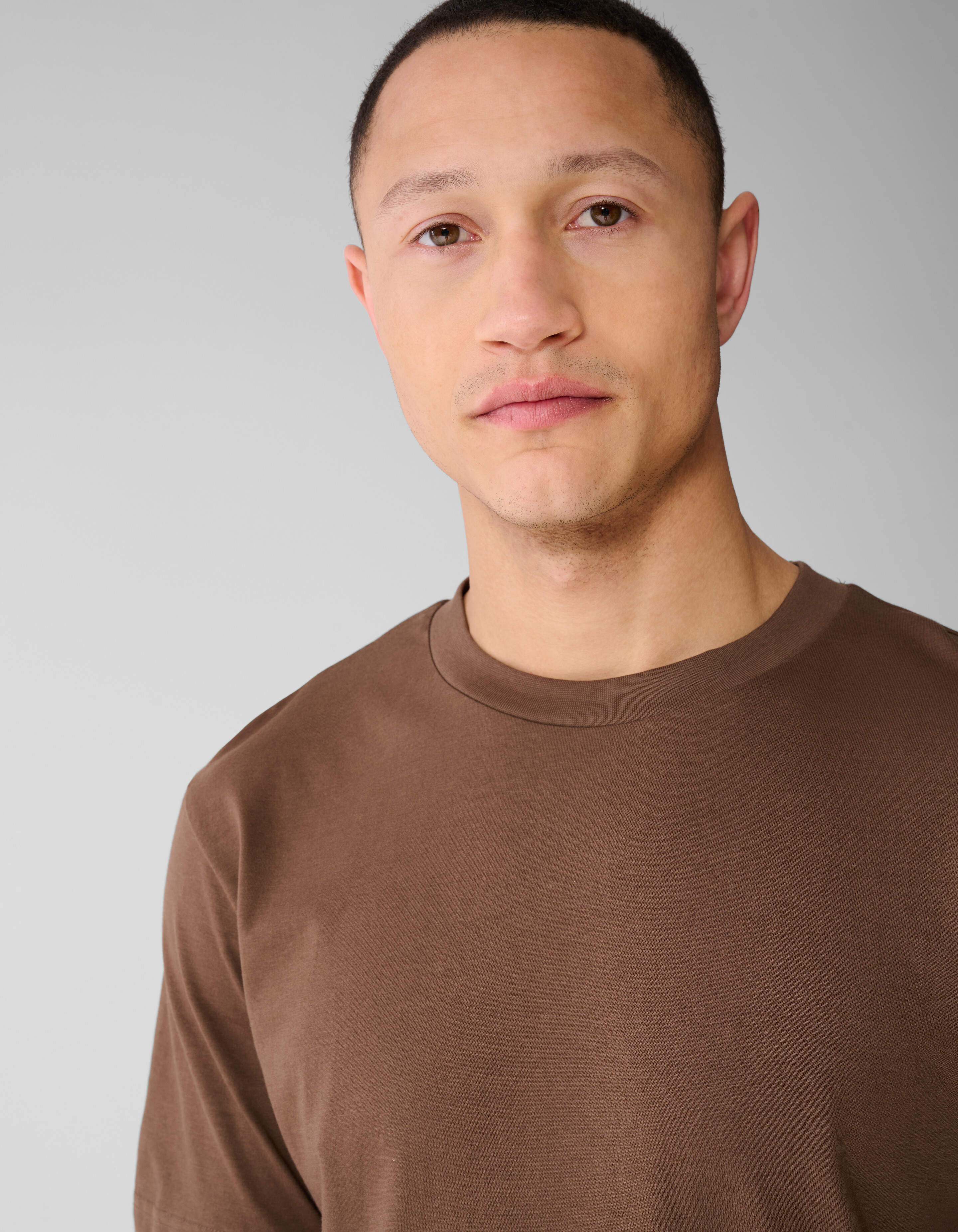 Logo-Kreis-Kunst T-Shirt Braun SHOEBY MEN