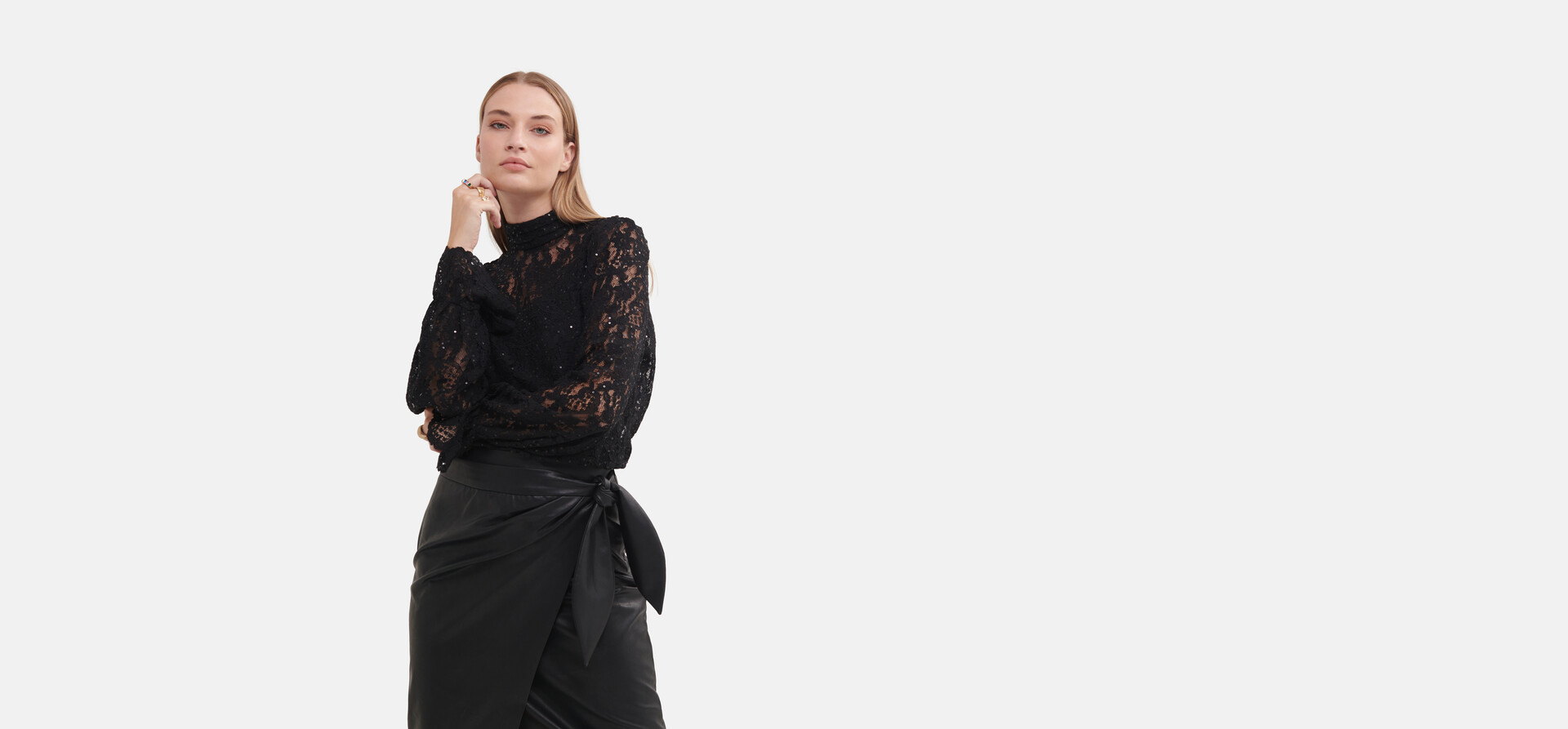 Spitze Pailletten-Top Schwarz von Fred SHOEBY WOMEN