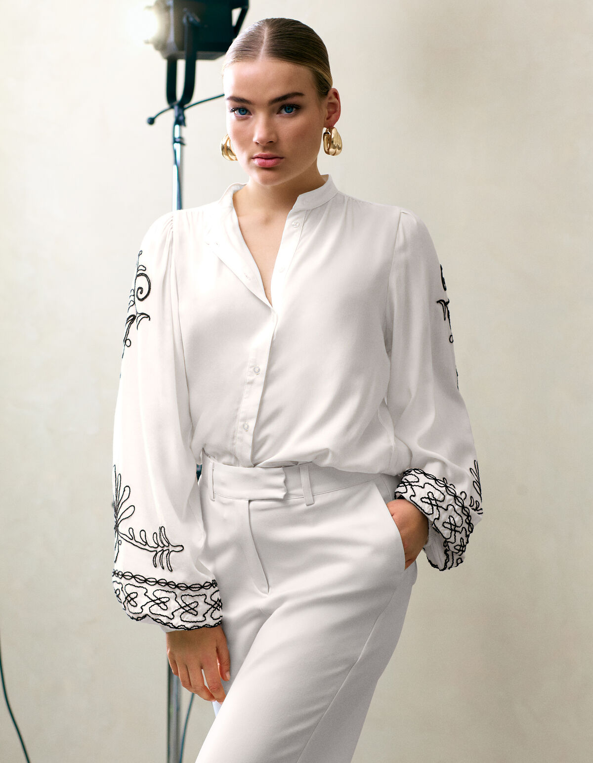 Cord-Stickerei Bluse Gebroken Wit SHOEBY WOMEN