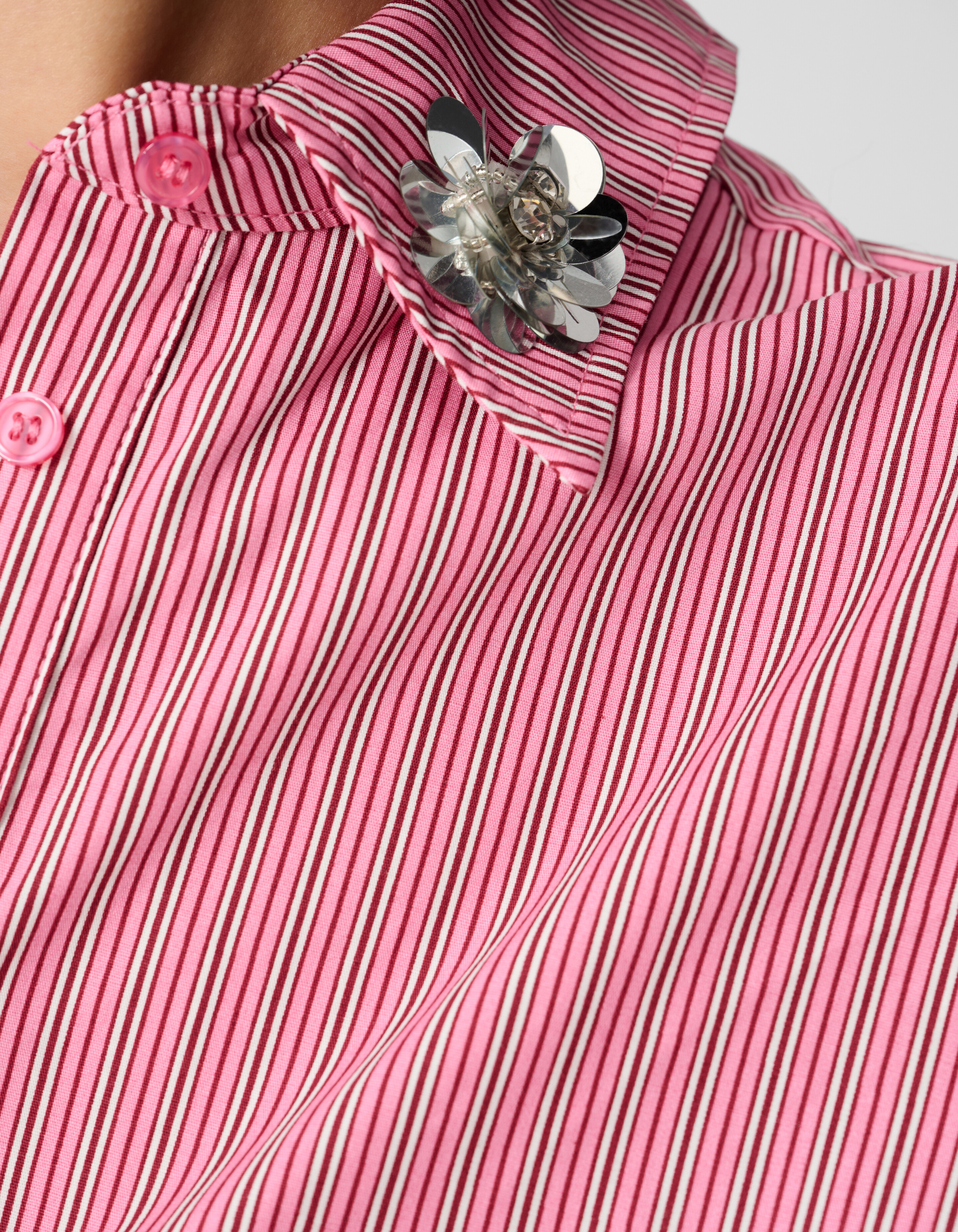 Oversized-Bluse mit Nadelstreifenmuster und Blumen SHOEBY WOMEN