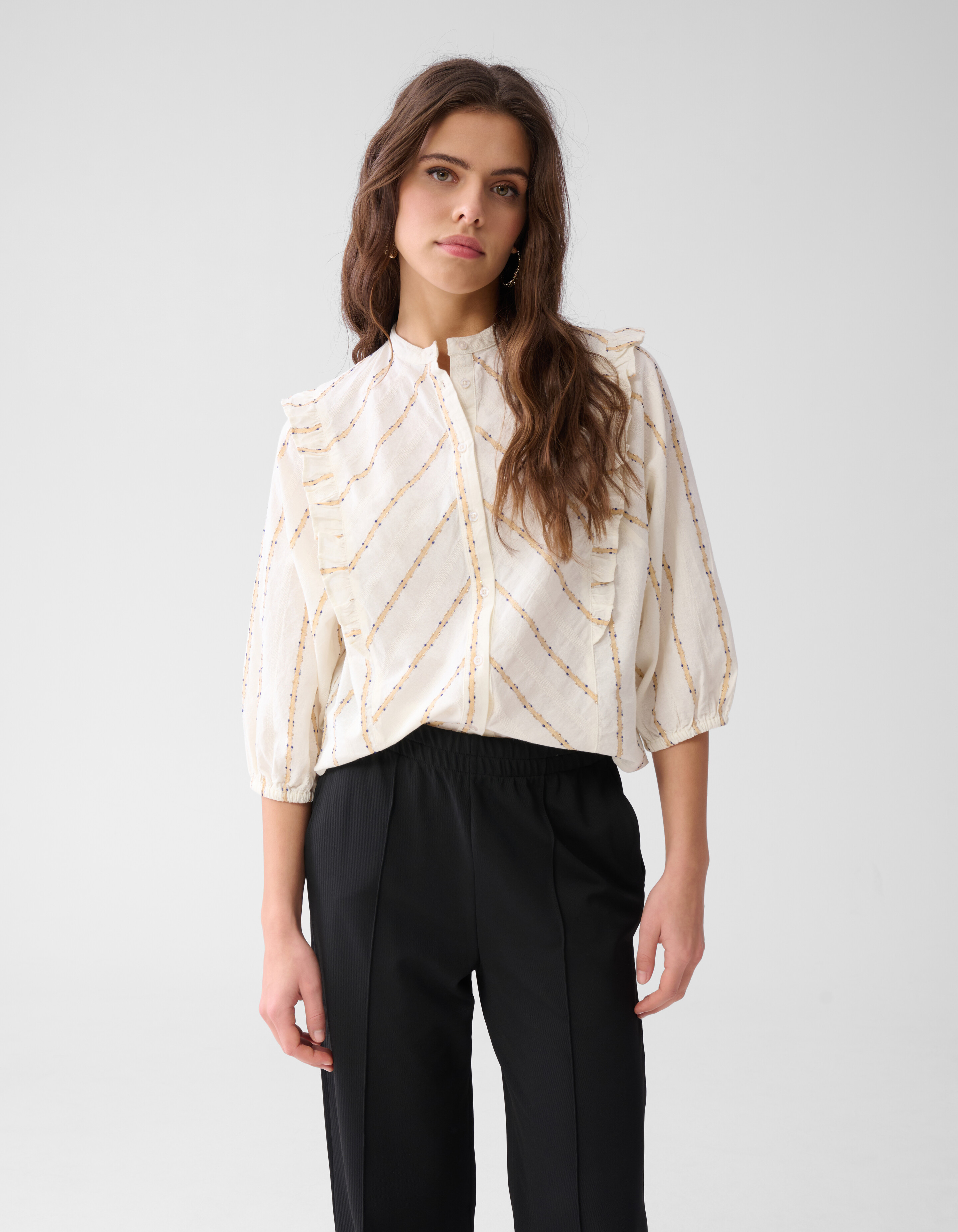 Jacquard-Bluse mit Rüschen Off White SHOEBY WOMEN
