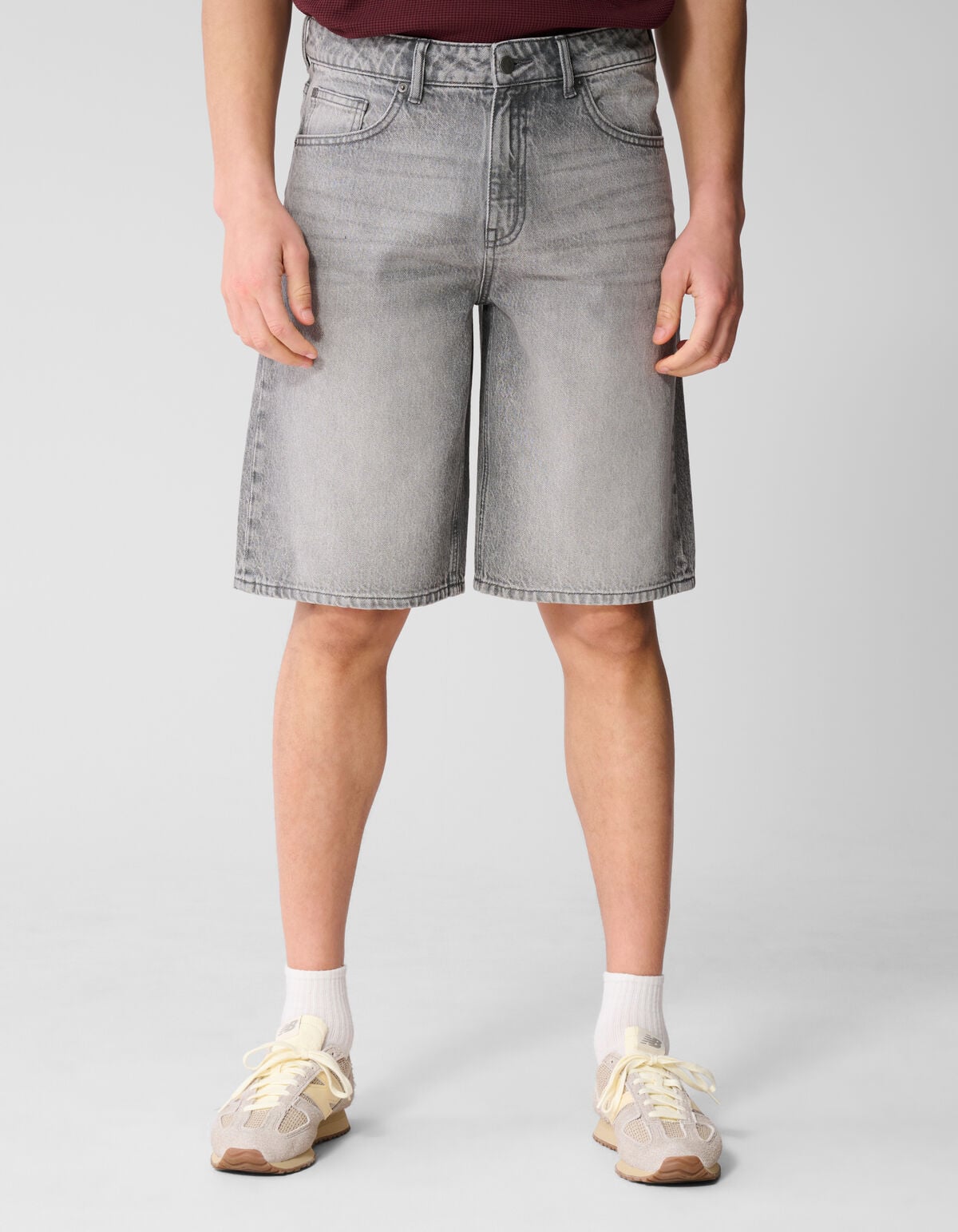 Relaxed Fit Denim Shorts Grau SHOEBY MEN